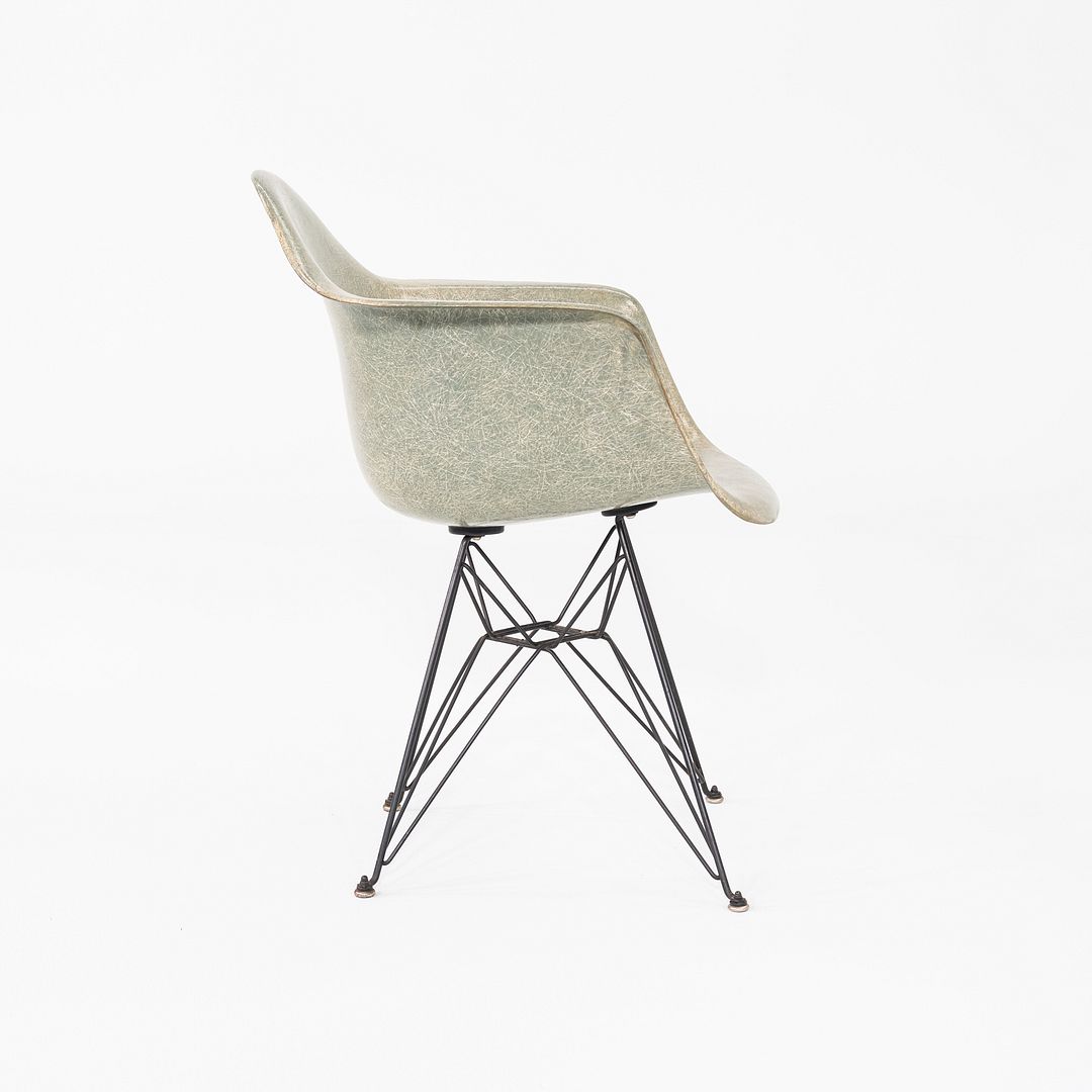 DAR Armchair
