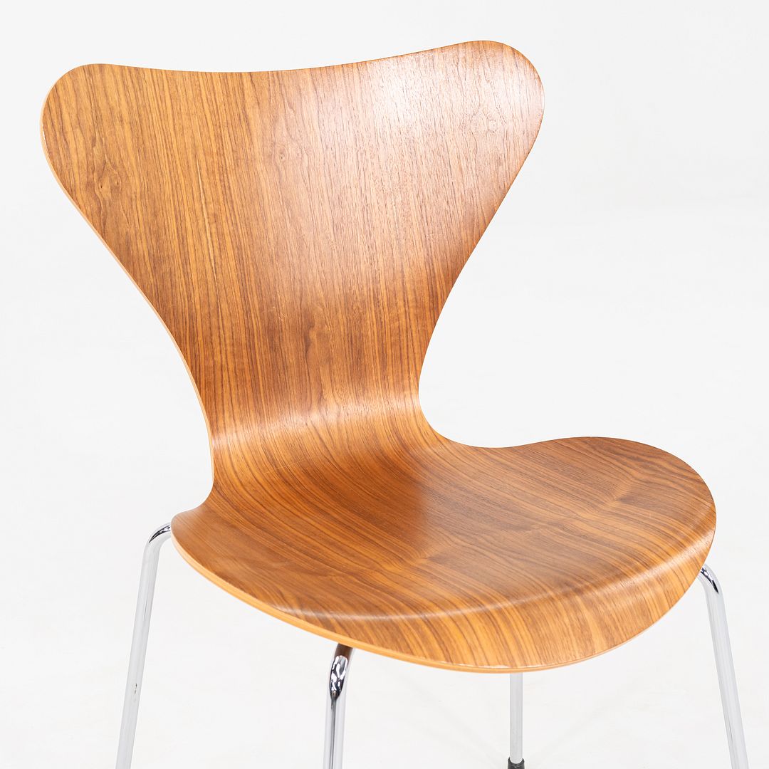 Series 7 Stacking Chair, Model 3107