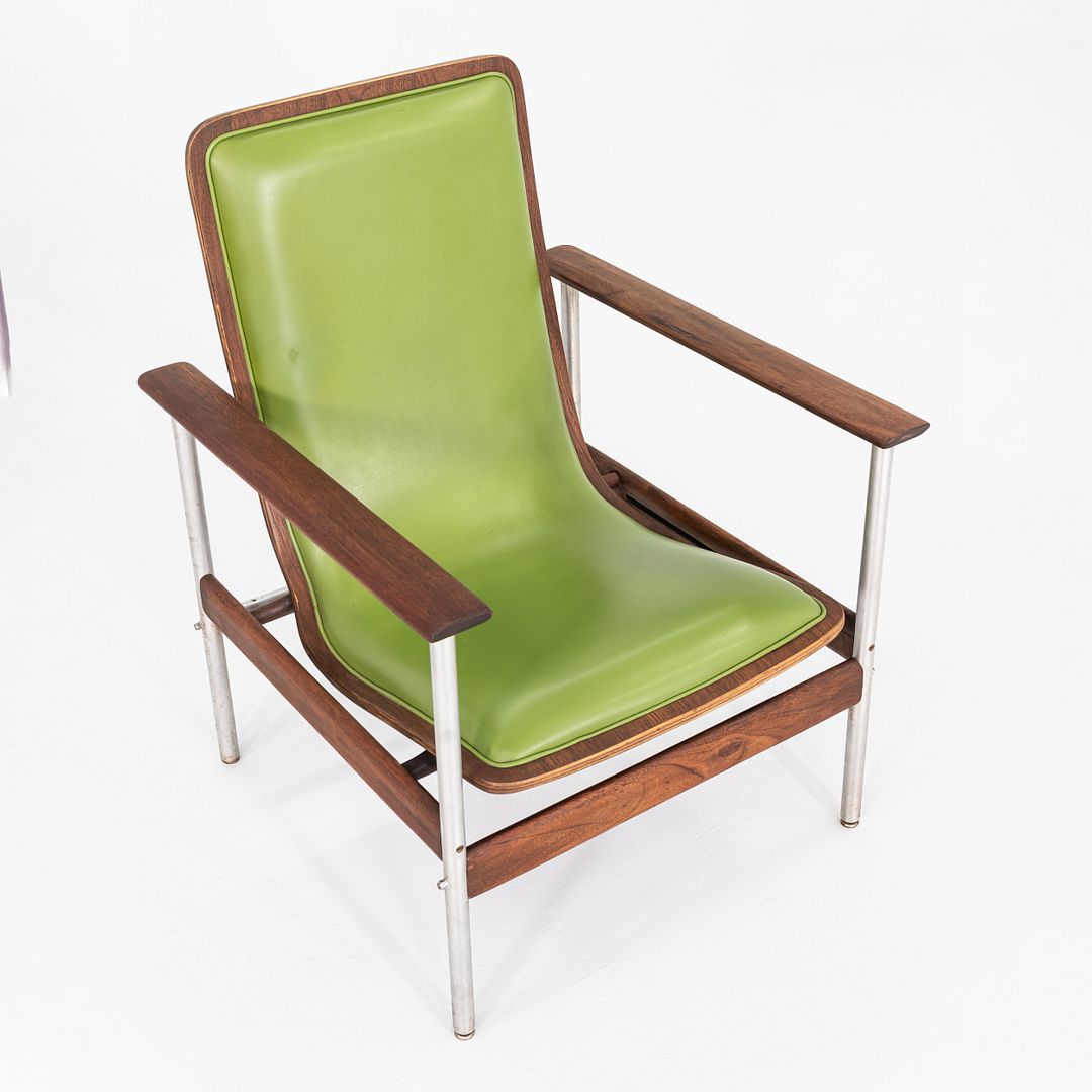 1001 AF Armchair