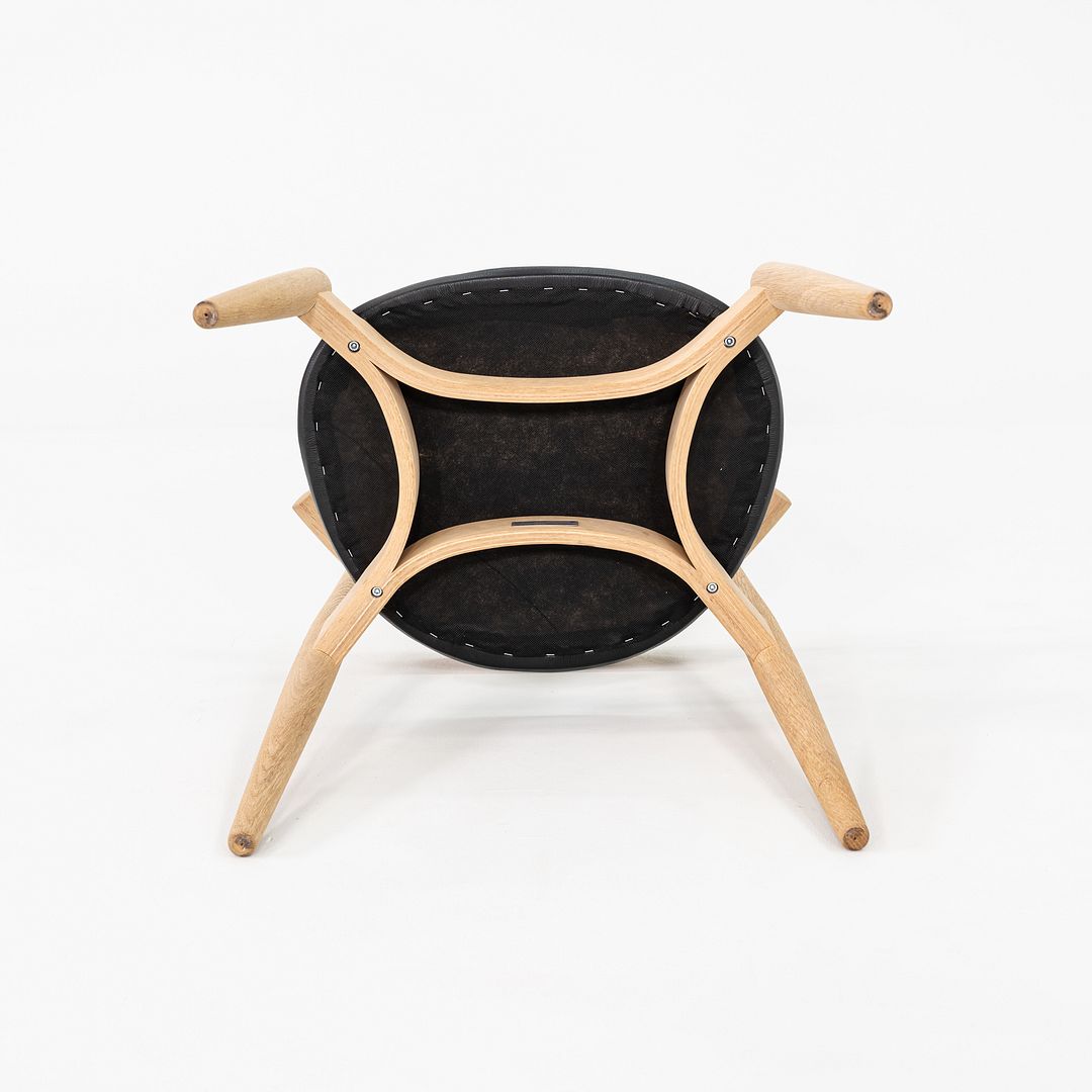 CH20 Stacking Chair