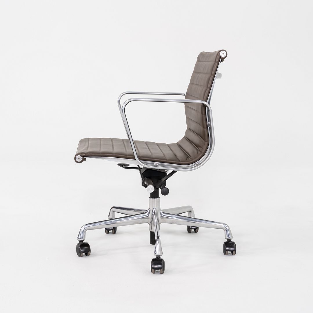 Aluminum Group Management Desk Chair, Model EA335