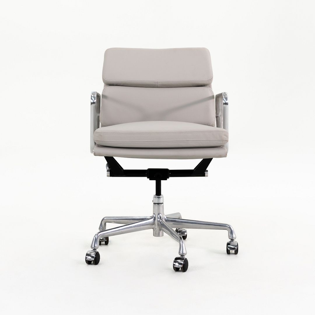 Soft Pad Management Desk Chair, Model EA435