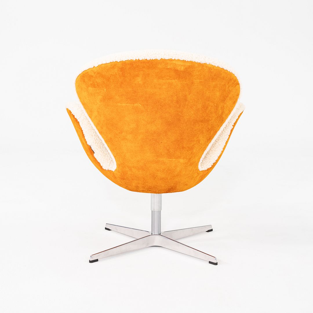 Swan Lounge Chair