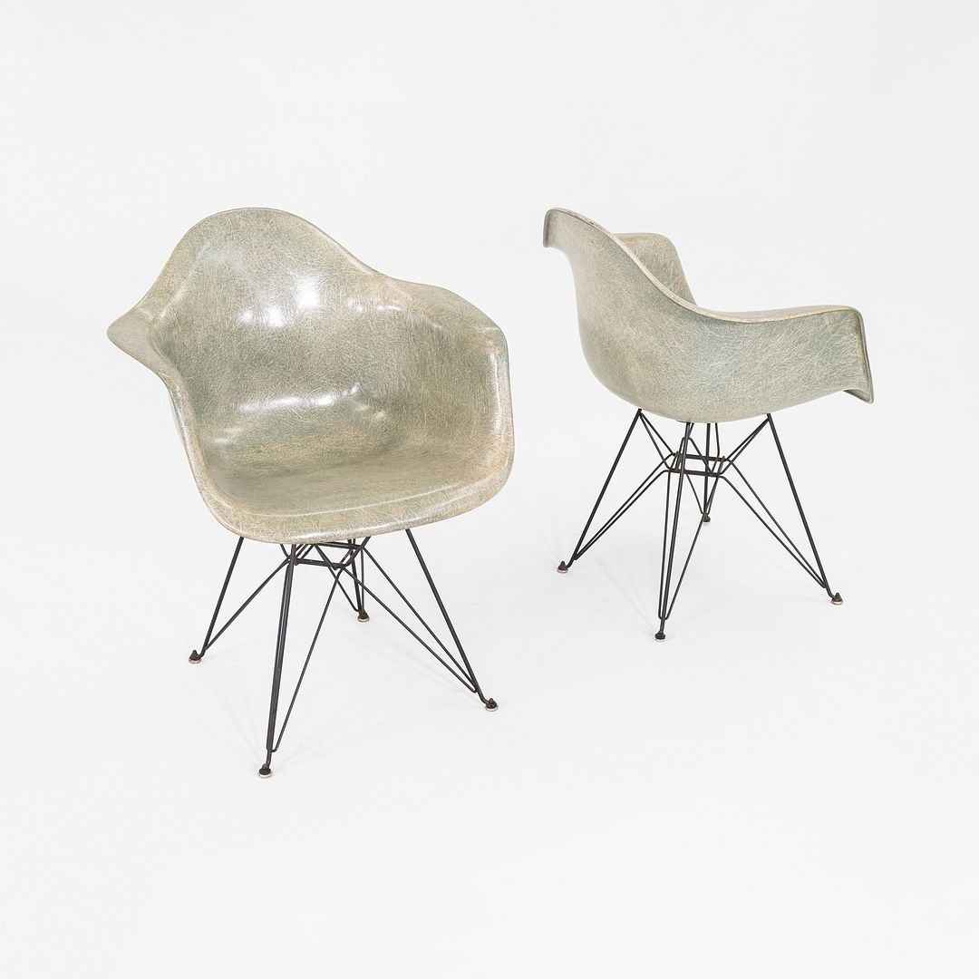 DAR Armchair