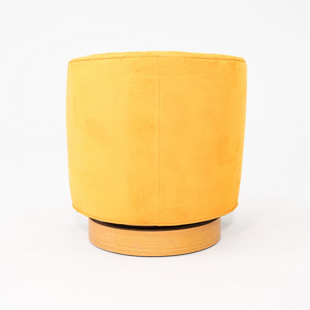 Papa Roxy Swivel Lounge Chair