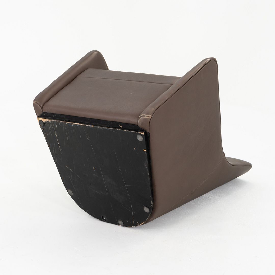 Foster 520 Lounge Chair