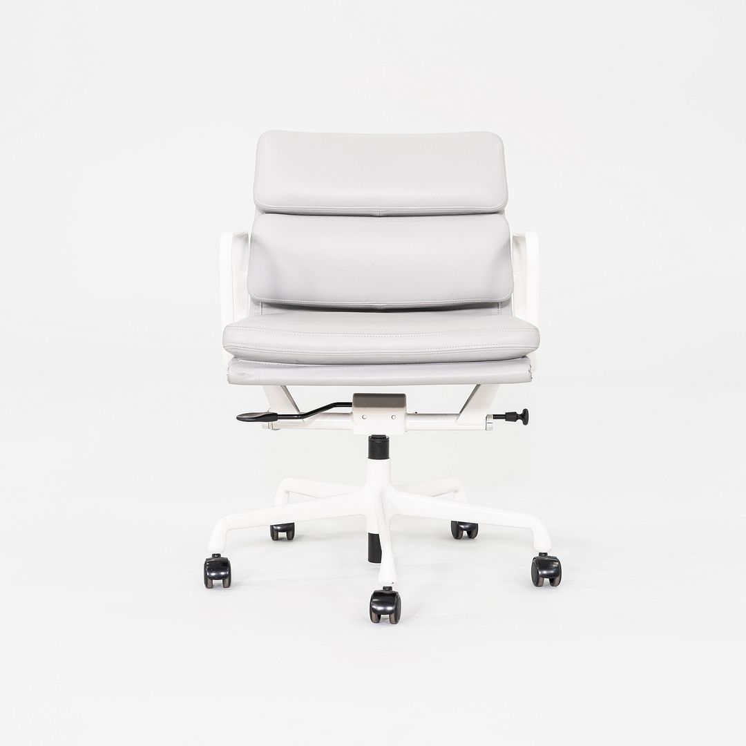 Soft Pad Management Desk Chair, EA435