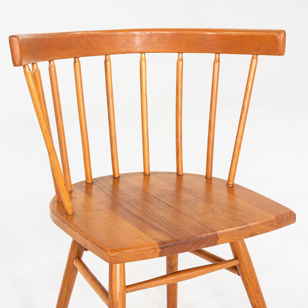 N19 Straight Chair