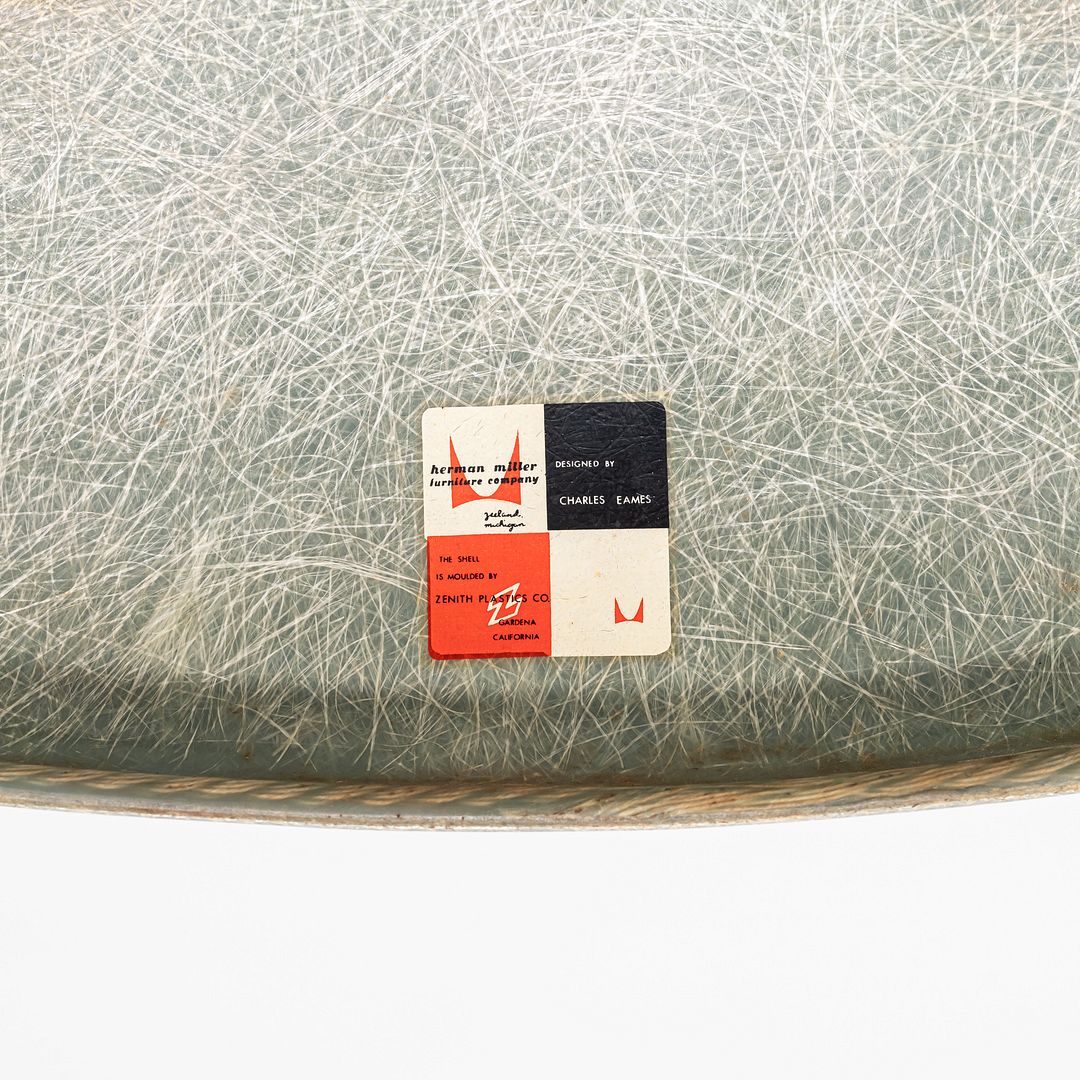 DAR Armchair