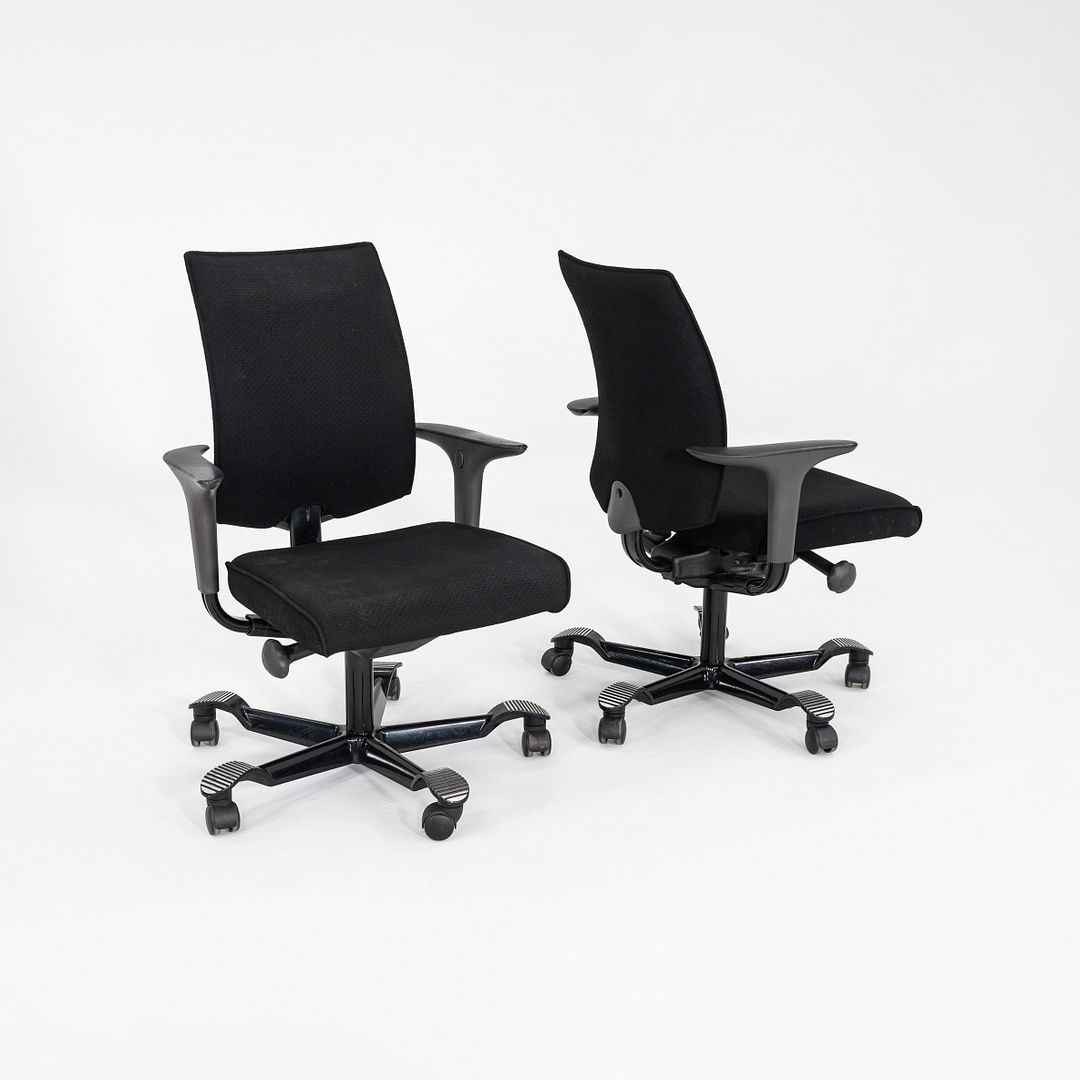 H05 Desk Chair