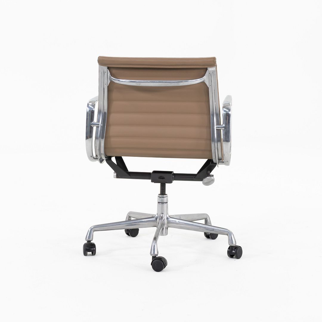 Aluminum Group Management Desk Chair, EA335