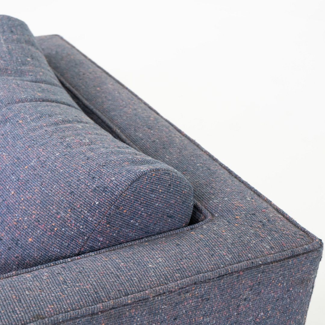 CH.86P Tuxedo Lounge Chair