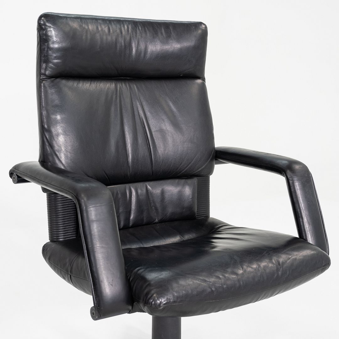 Figura Desk Chair