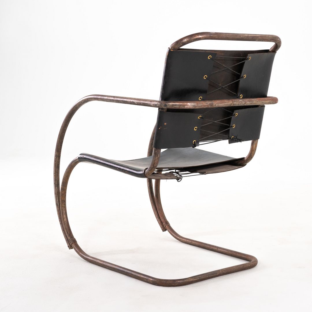 MR 11-12 Lounge Chair
