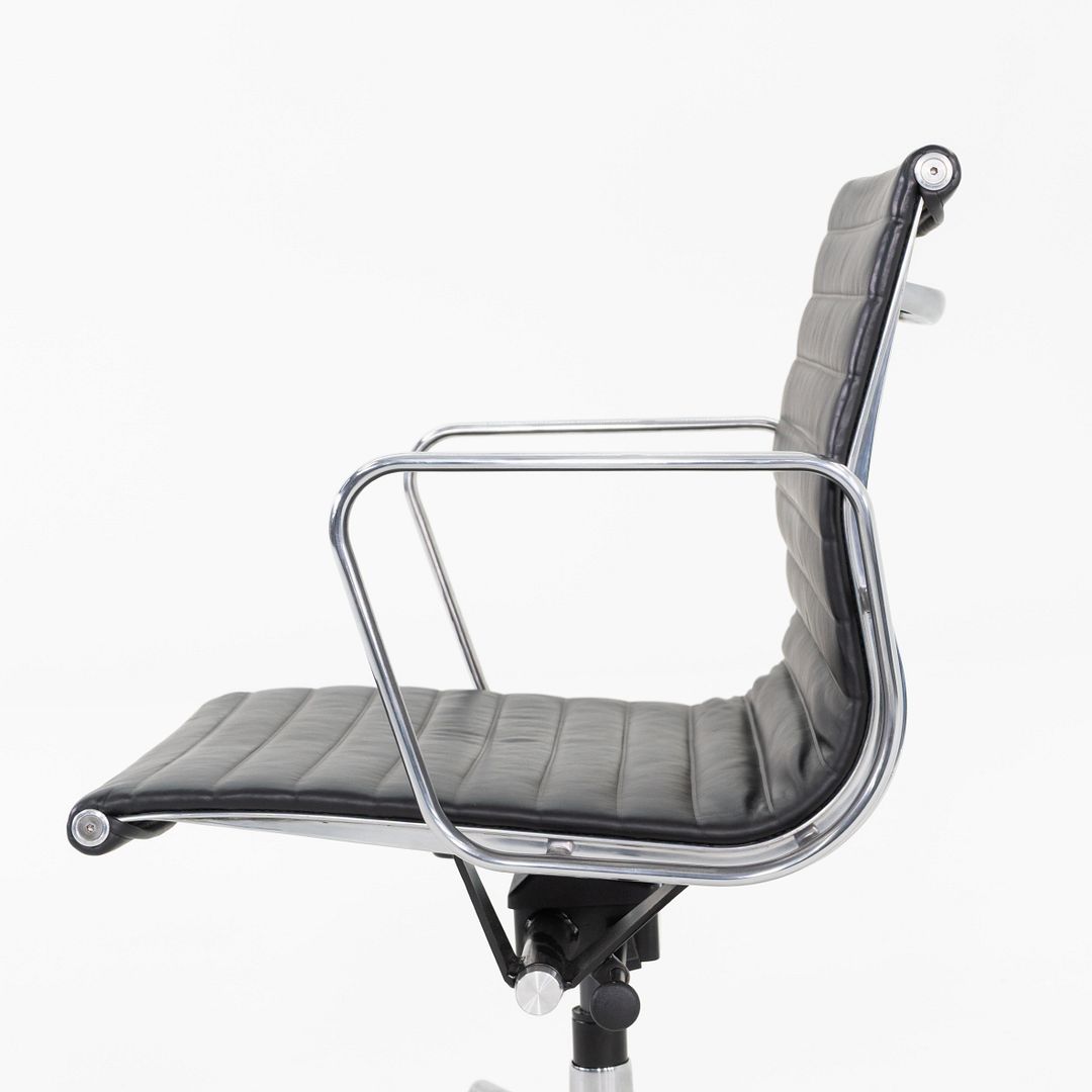 Aluminum Group Management Desk Chair, EA335