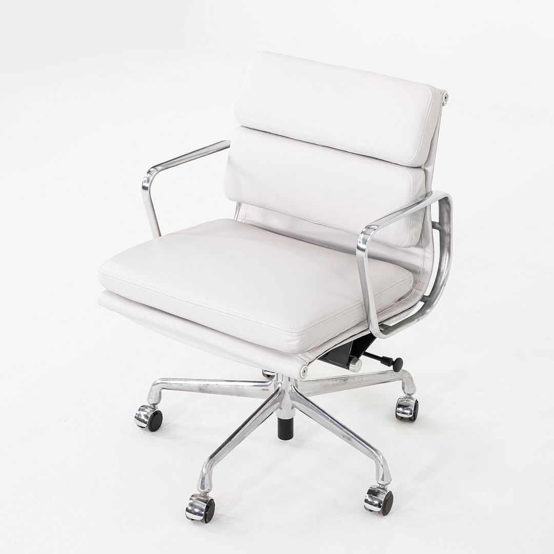 Soft Pad Management Desk Chair, EA435