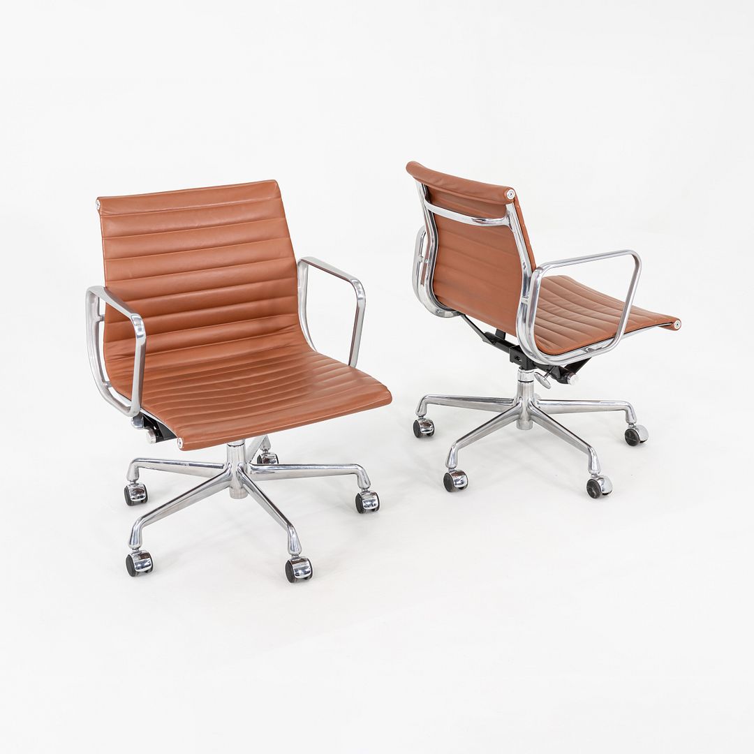 Aluminum Group Management Desk Chair, Model EA335