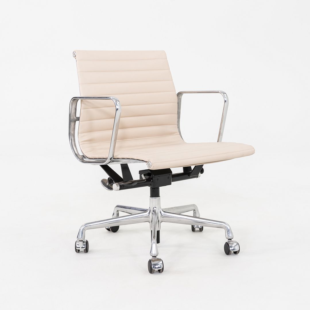 Aluminum Group Management Desk Chair, Model EA335