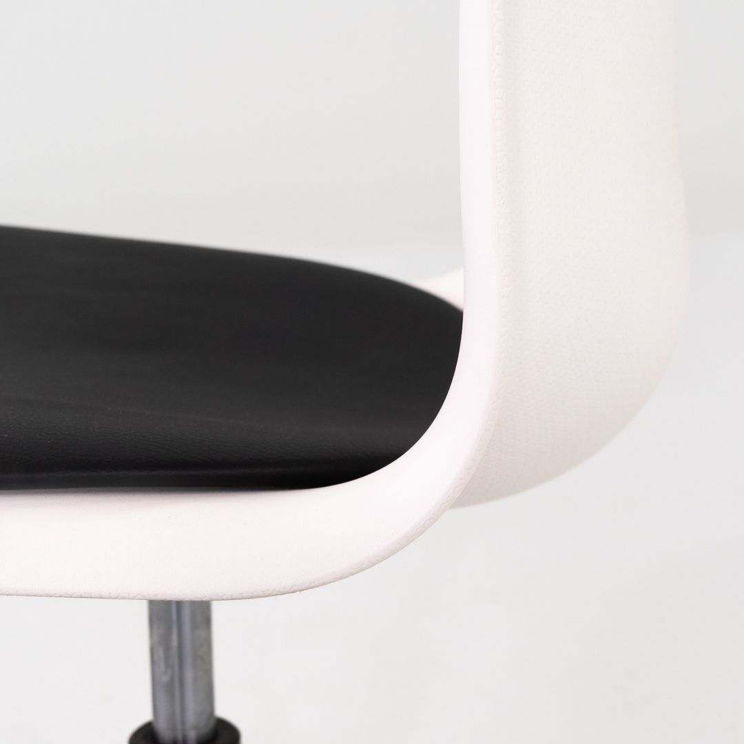SixE Swivel Desk Chair