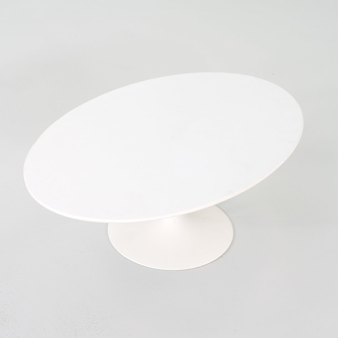 Oval Tulip Coffee Table, Model 162