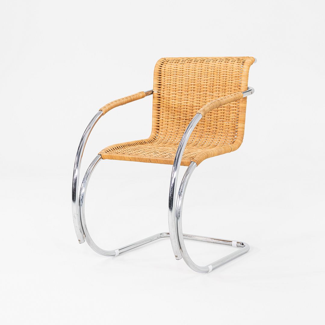 MR20 Arm Chair