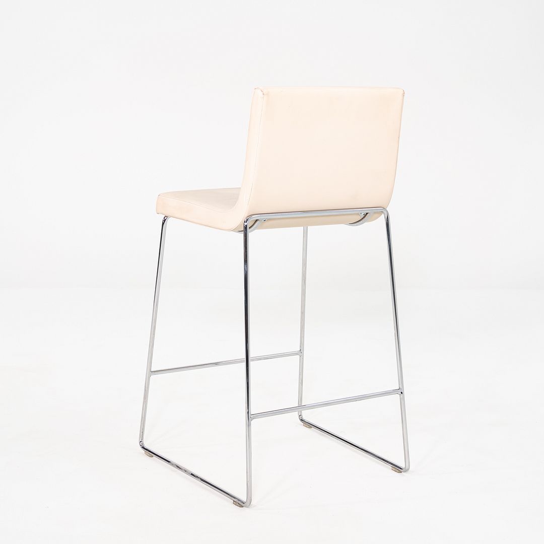 Lineal Comfort Counter Stool