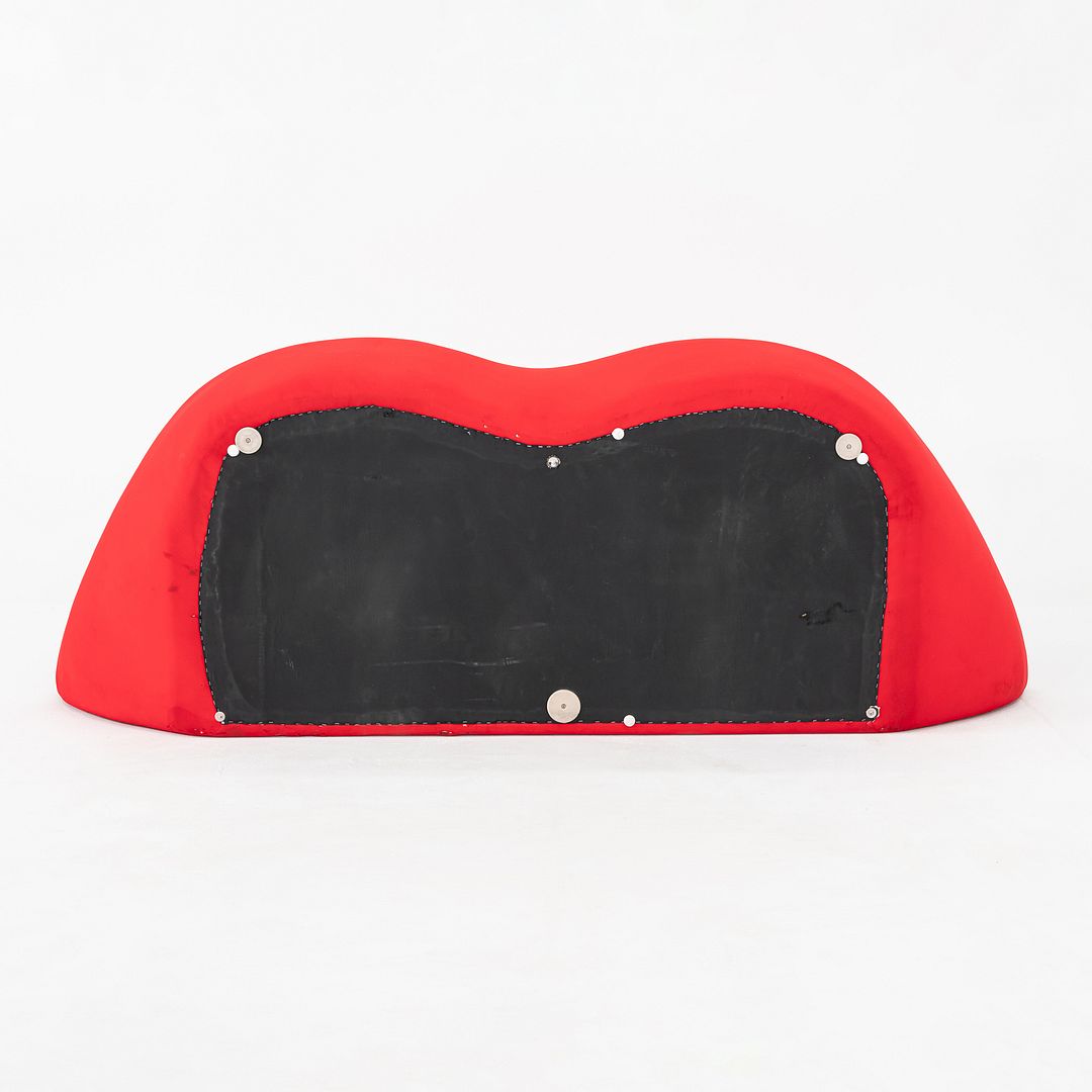 Lips Sofa