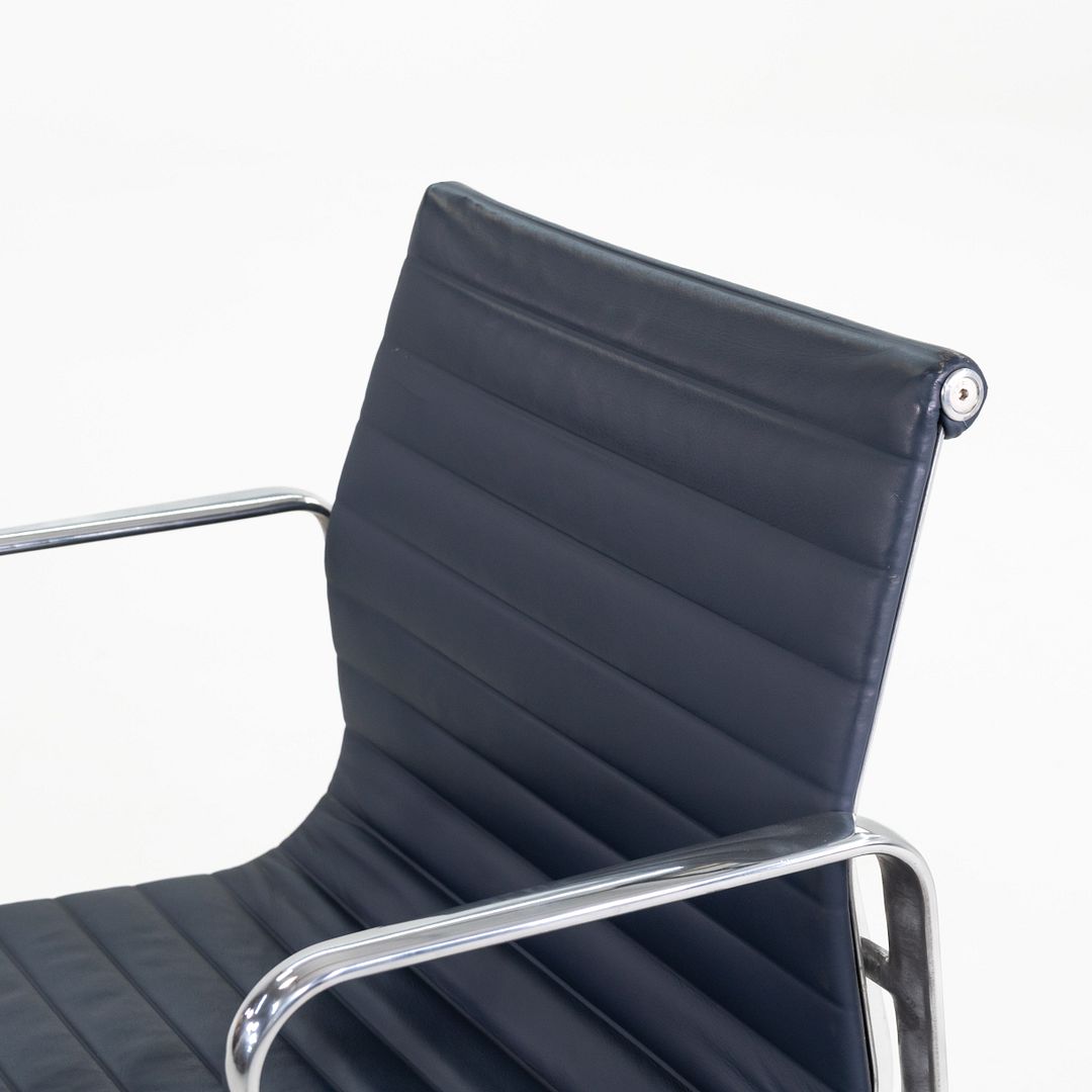 Eames Aluminum Group Management Chair, Model EA335