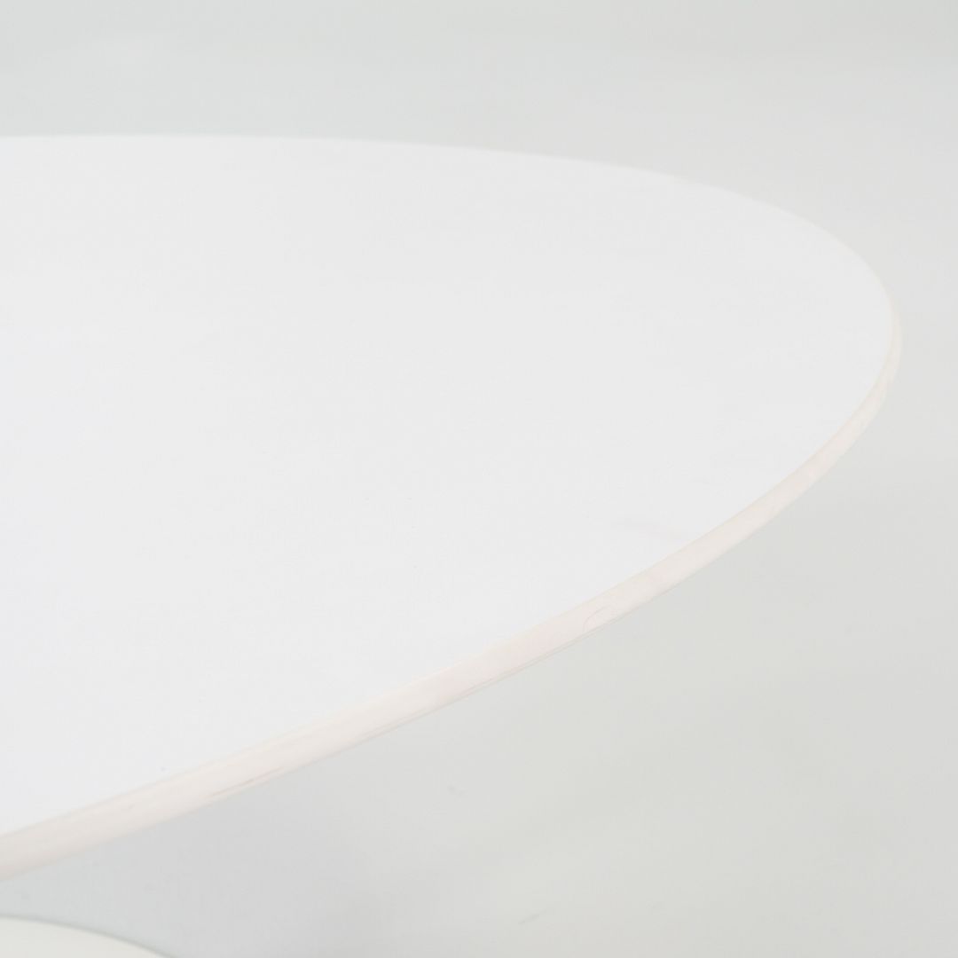 Oval Tulip Coffee Table, Model 162