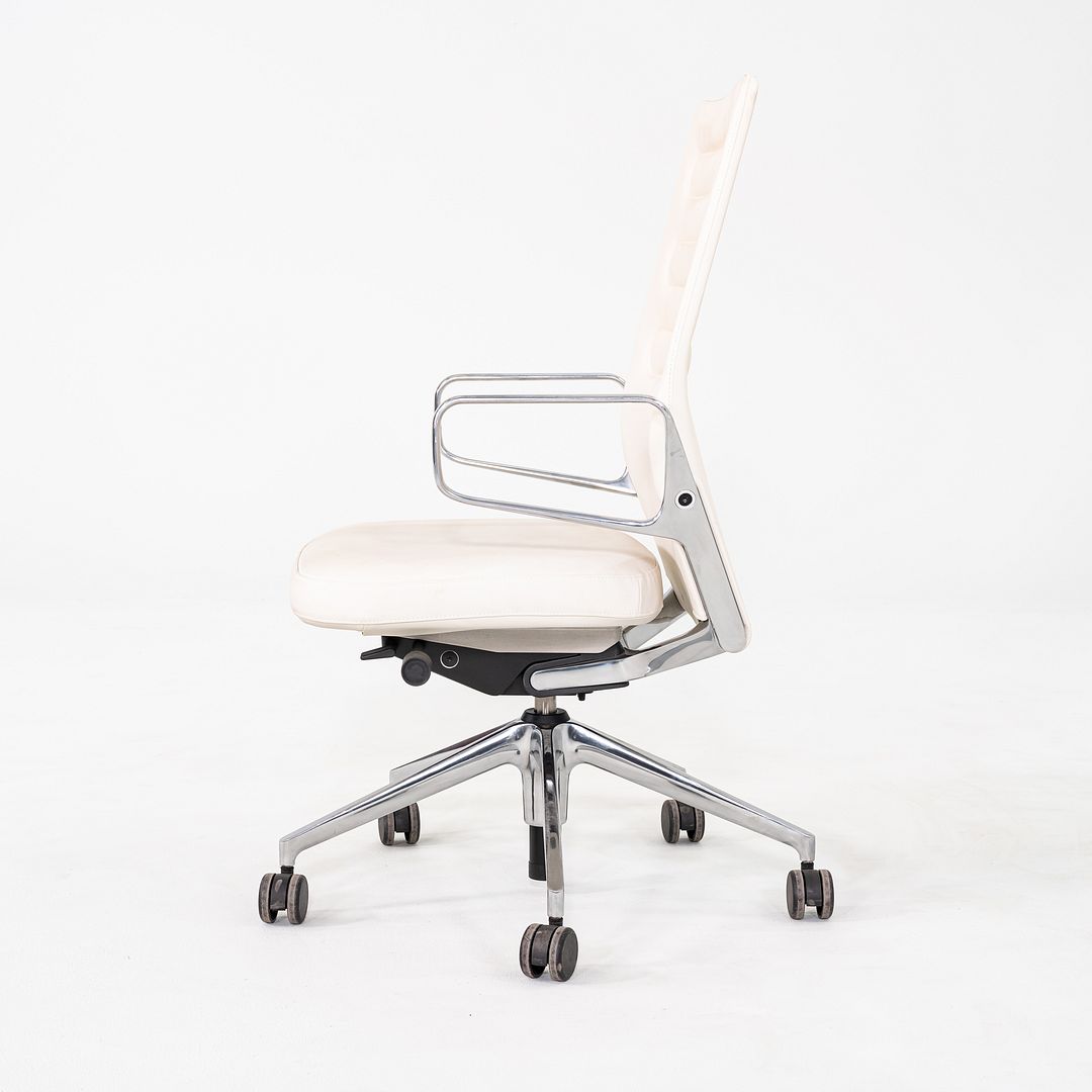 AC 5 Desk Chair