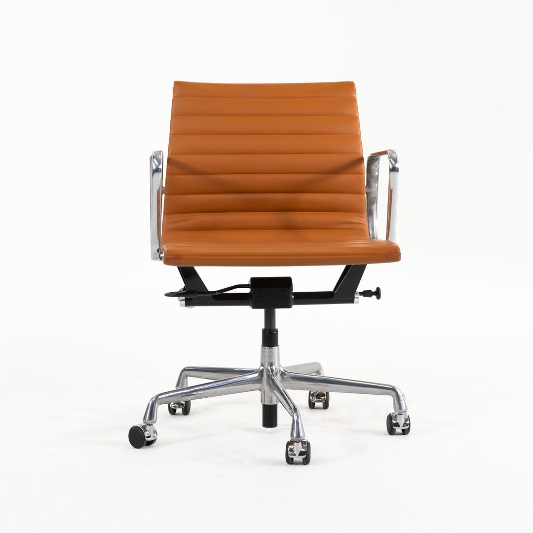Eames Aluminum Group Management Desk Chair, Model EA335