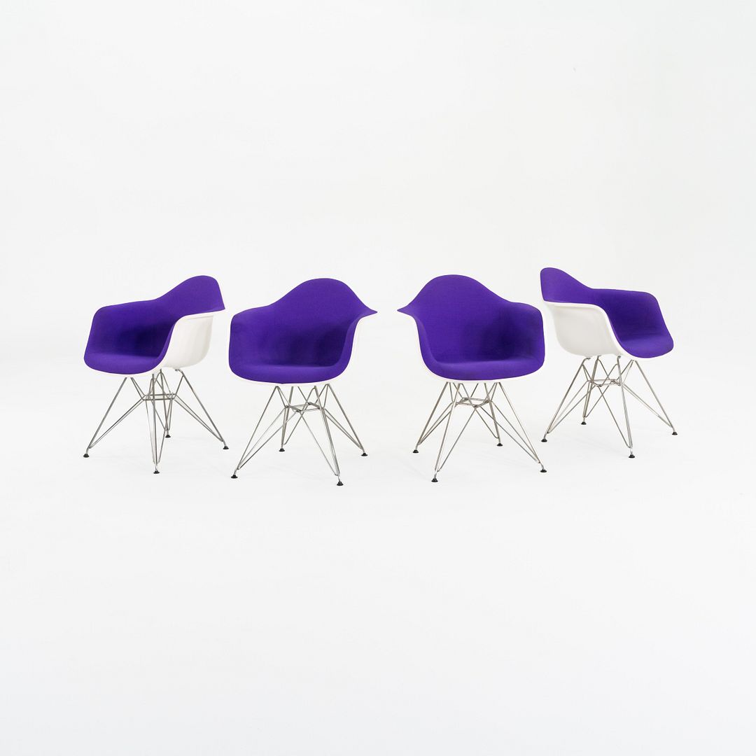 DAR Armchair