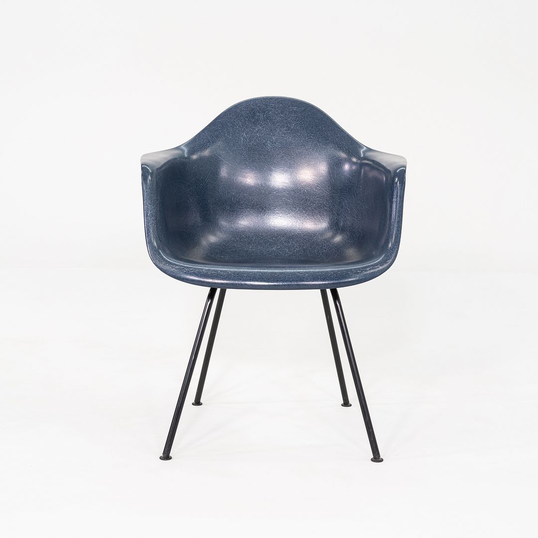 DAX Chair