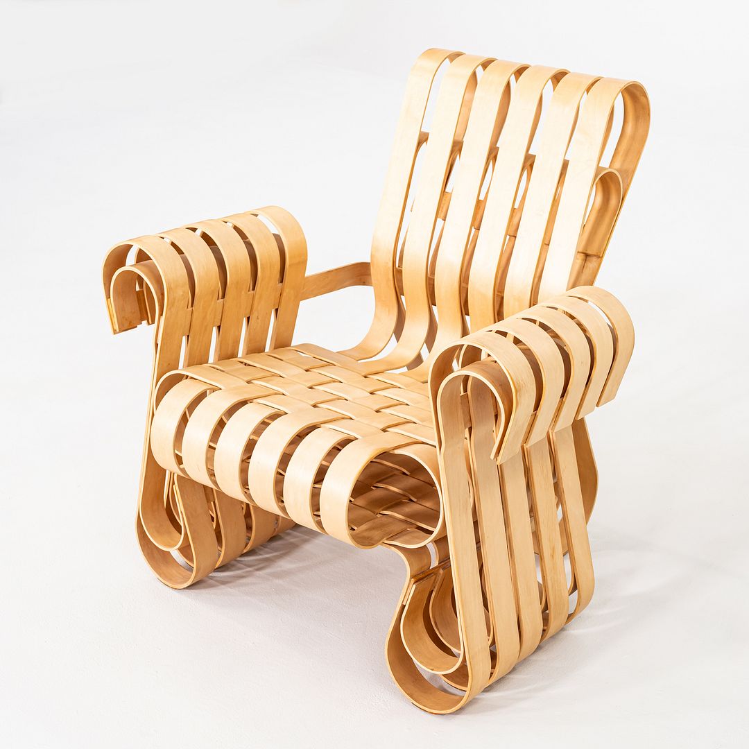 Power Play Lounge Chair