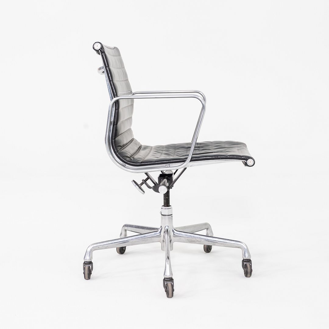 Aluminum Group Management Desk Chair, Model EA335