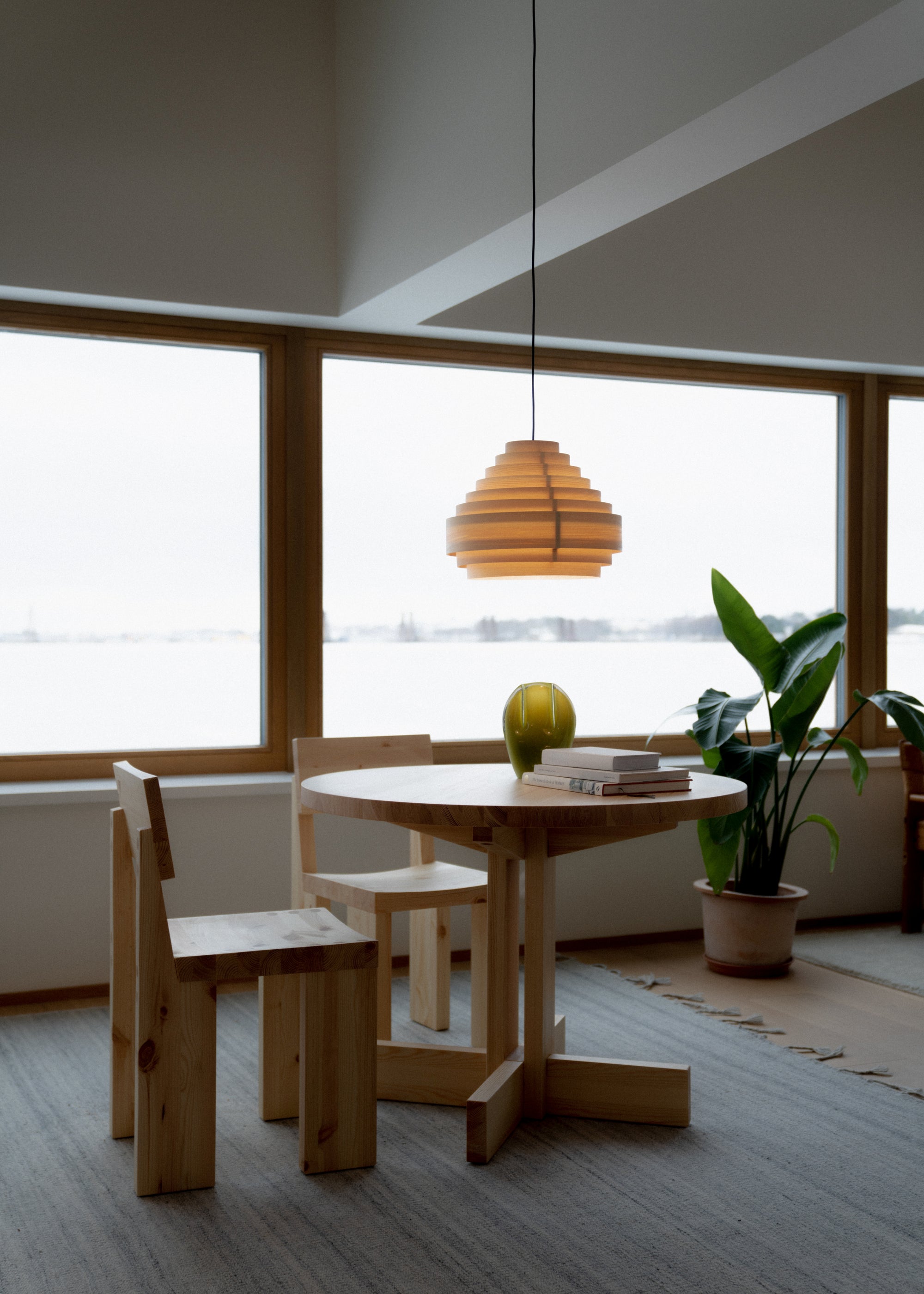 001 Dining Table — Round