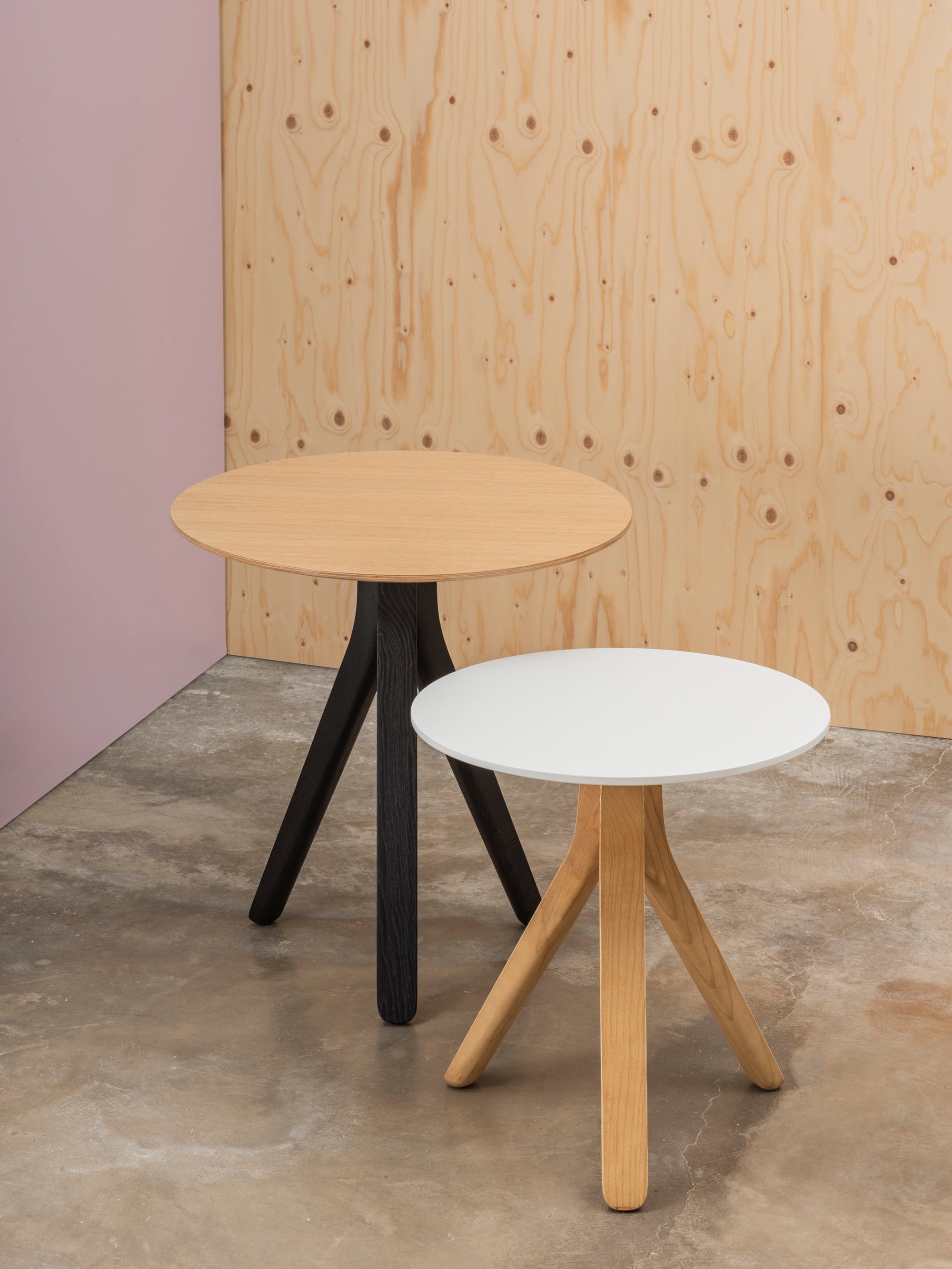Nuez Occasional Table