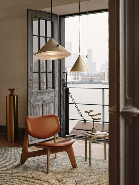 Pose Pendant Lamp