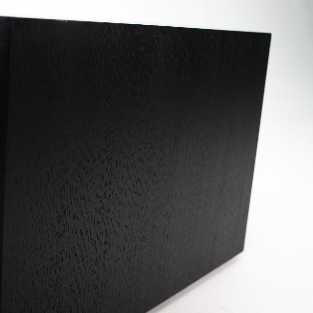 Chaka Table