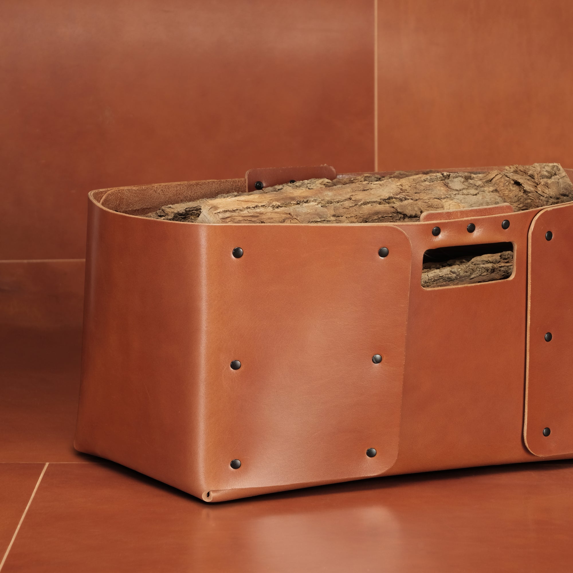 Isto Leather Basket