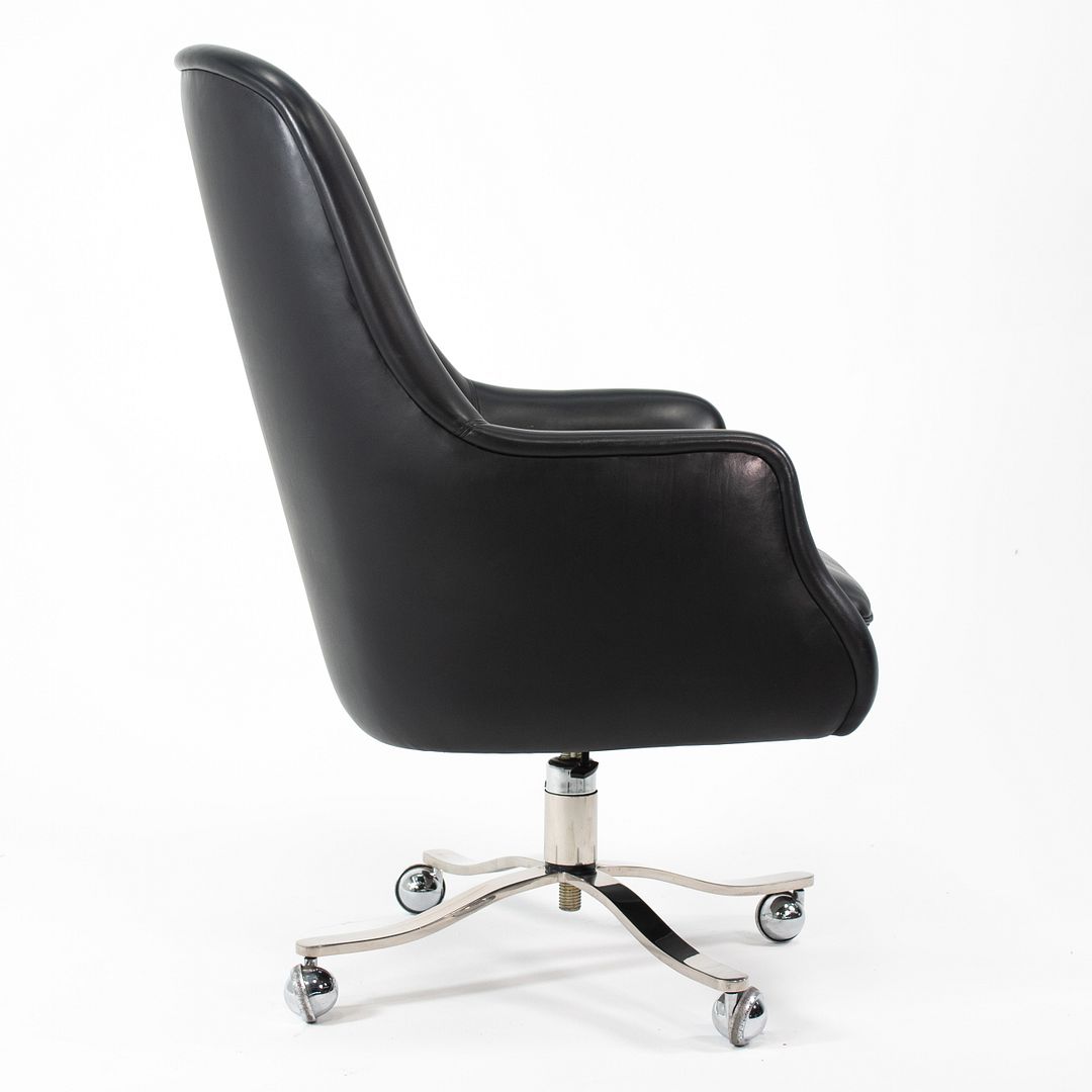 Alpha Bucket Executive Chair