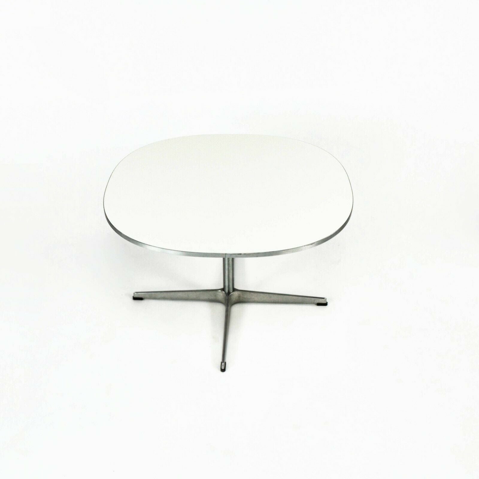 Superellipse Table