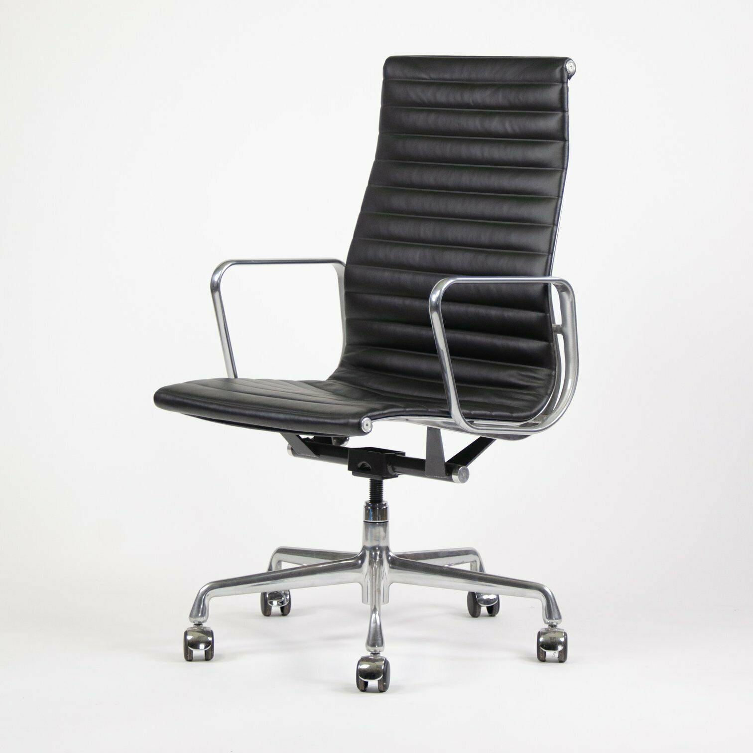 Aluminum Executive Chair