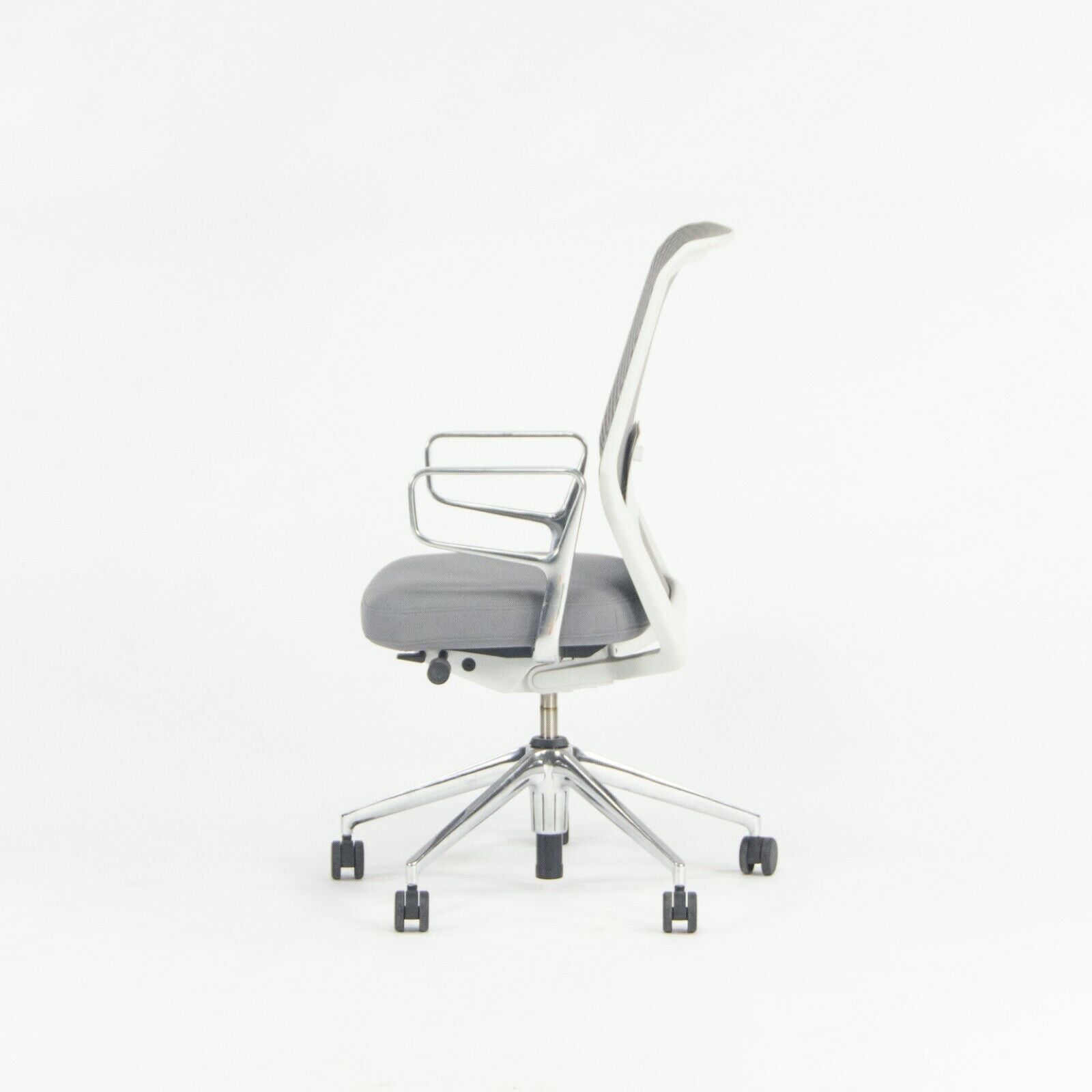 ID Mesh Chairs