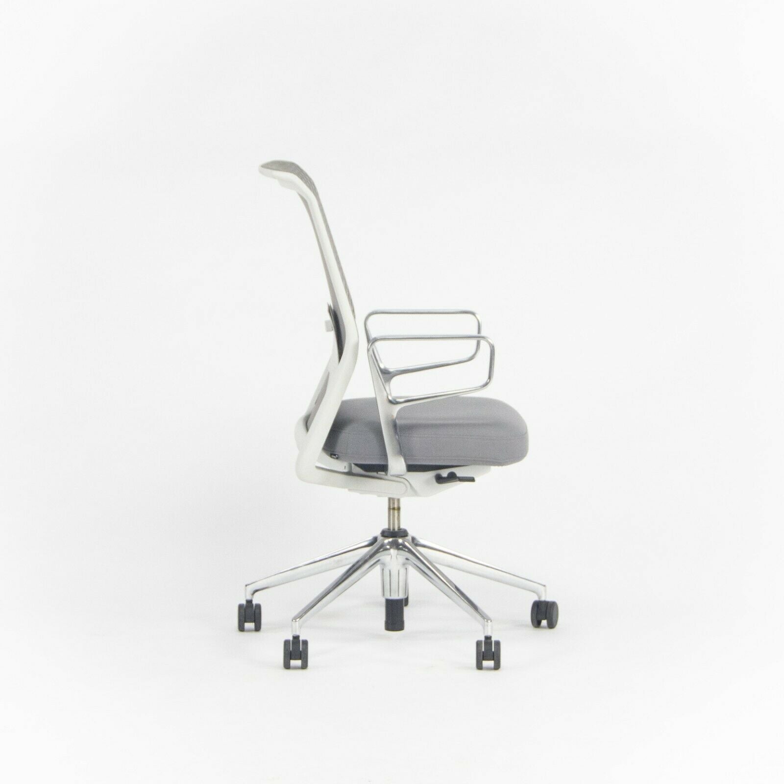 ID Mesh Chairs