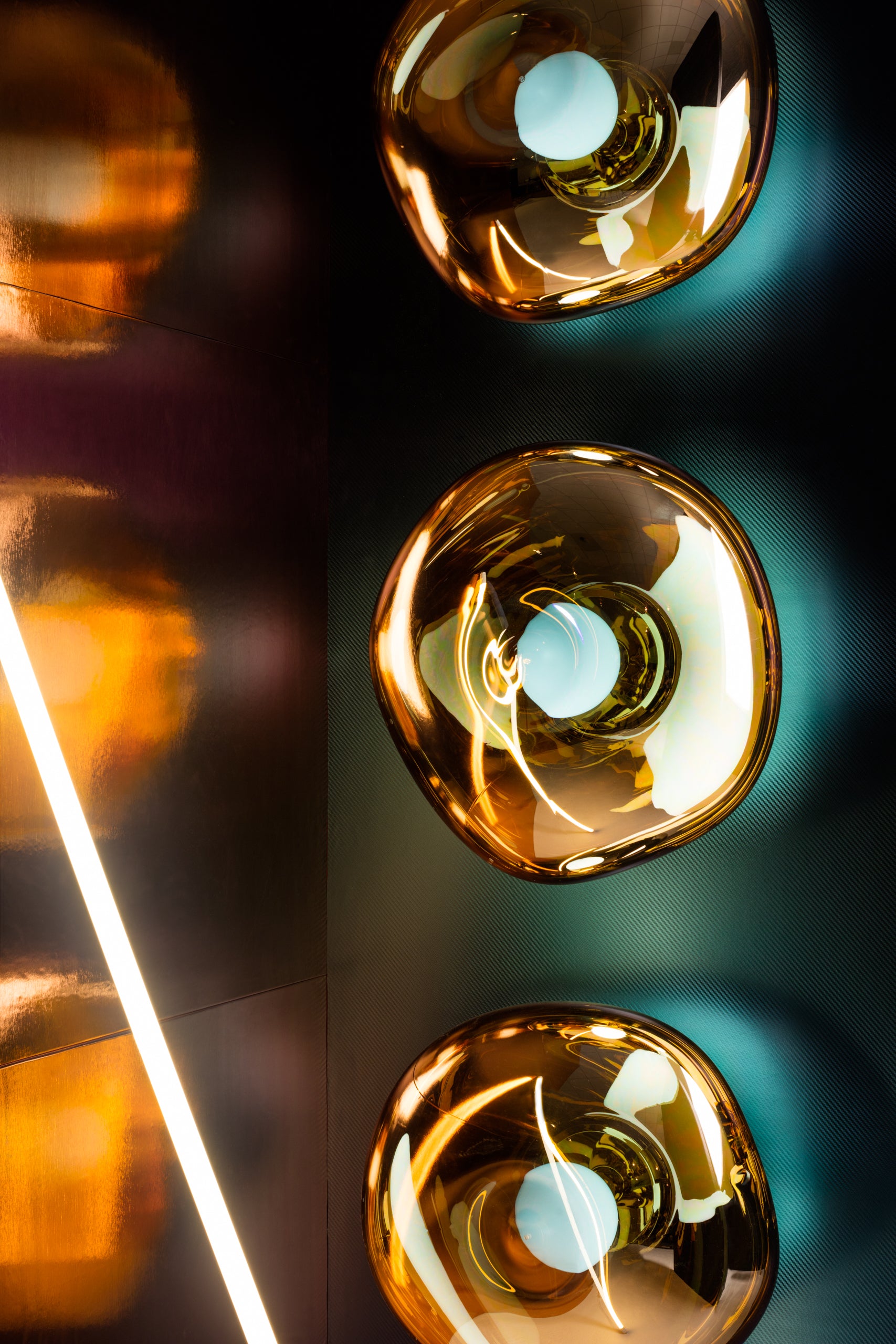 Melt Ceiling and Wall Lamp