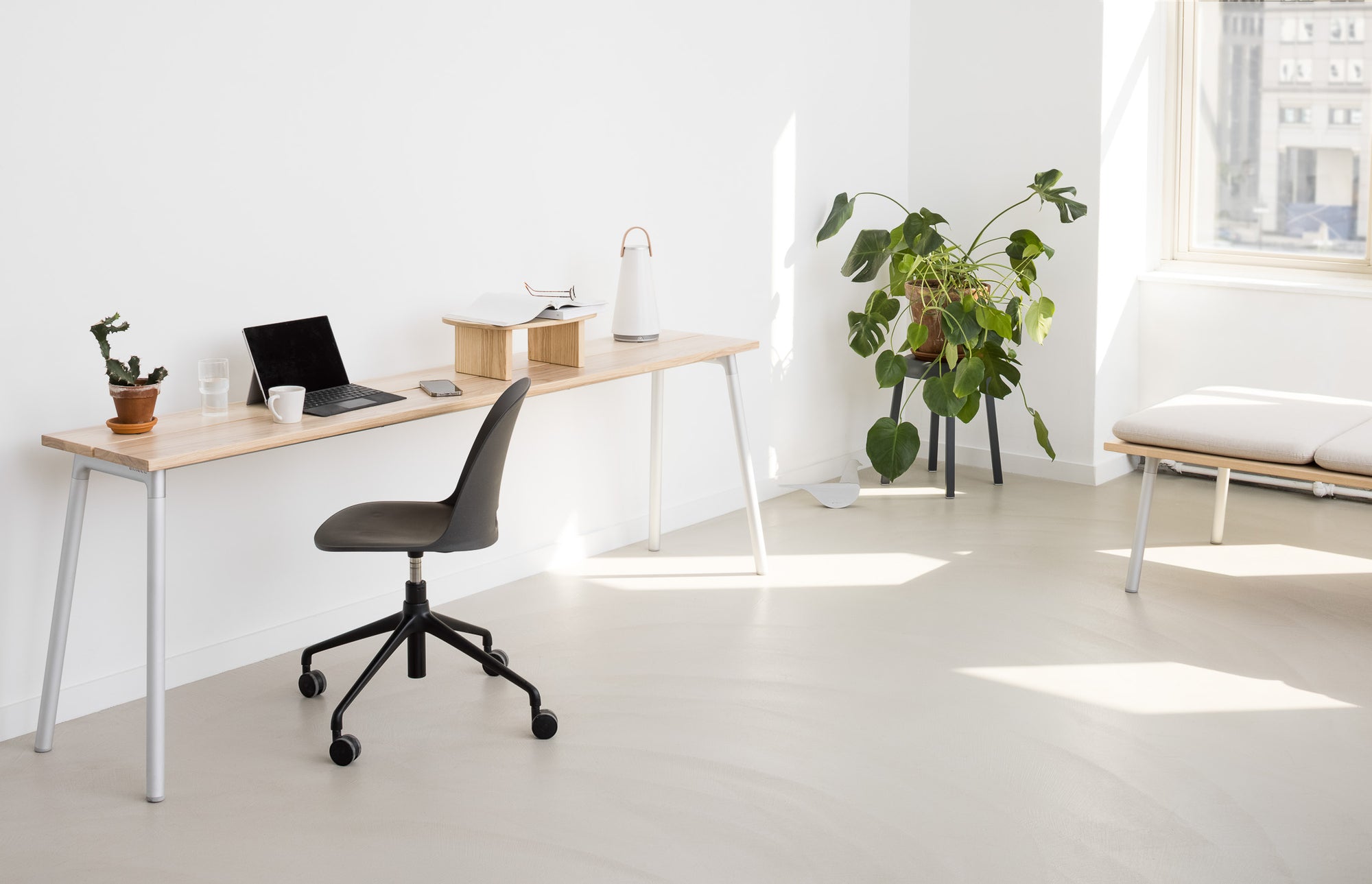 Alfi Work Swivel Chair with Casters