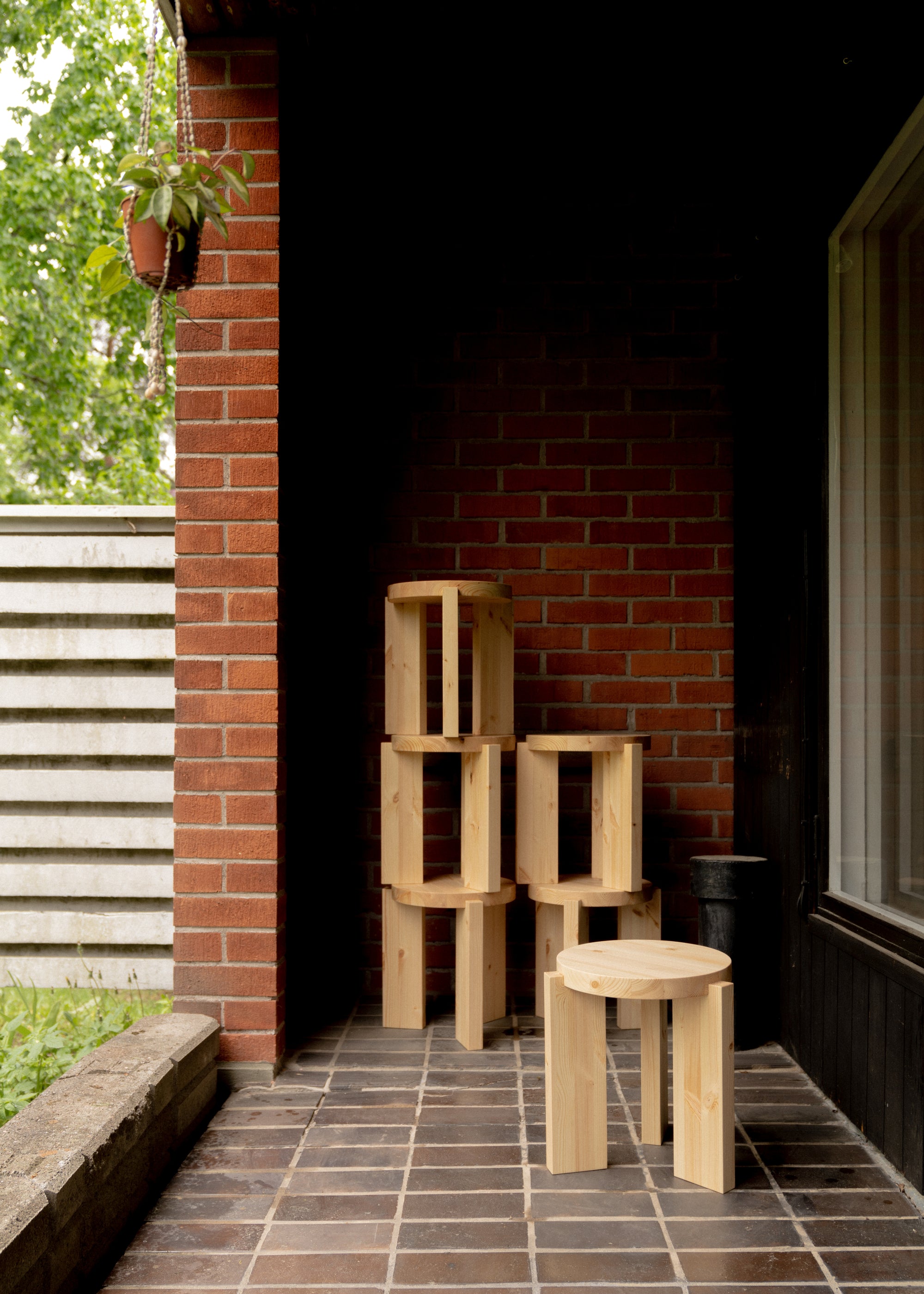 001 Stool