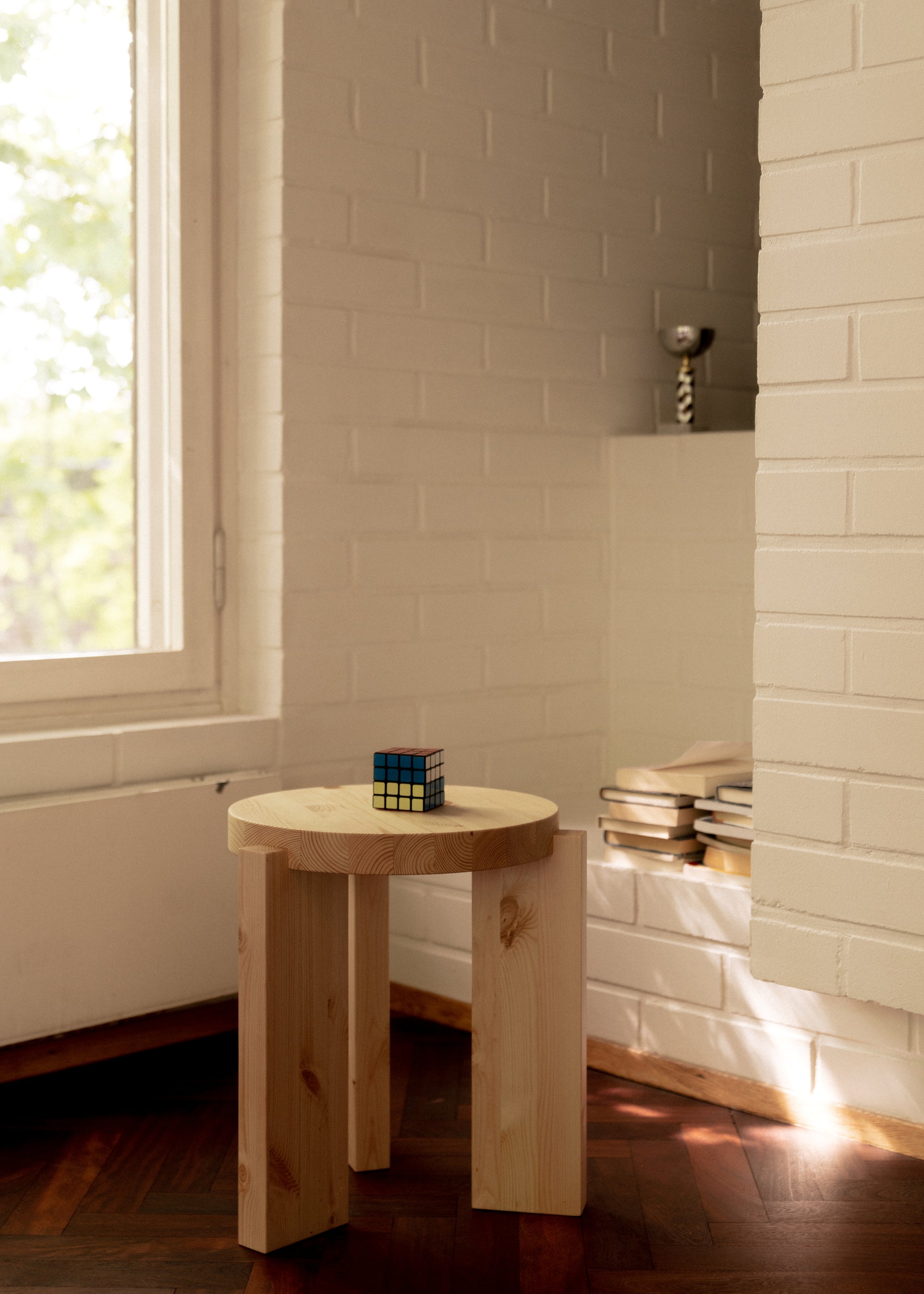 001 Stool