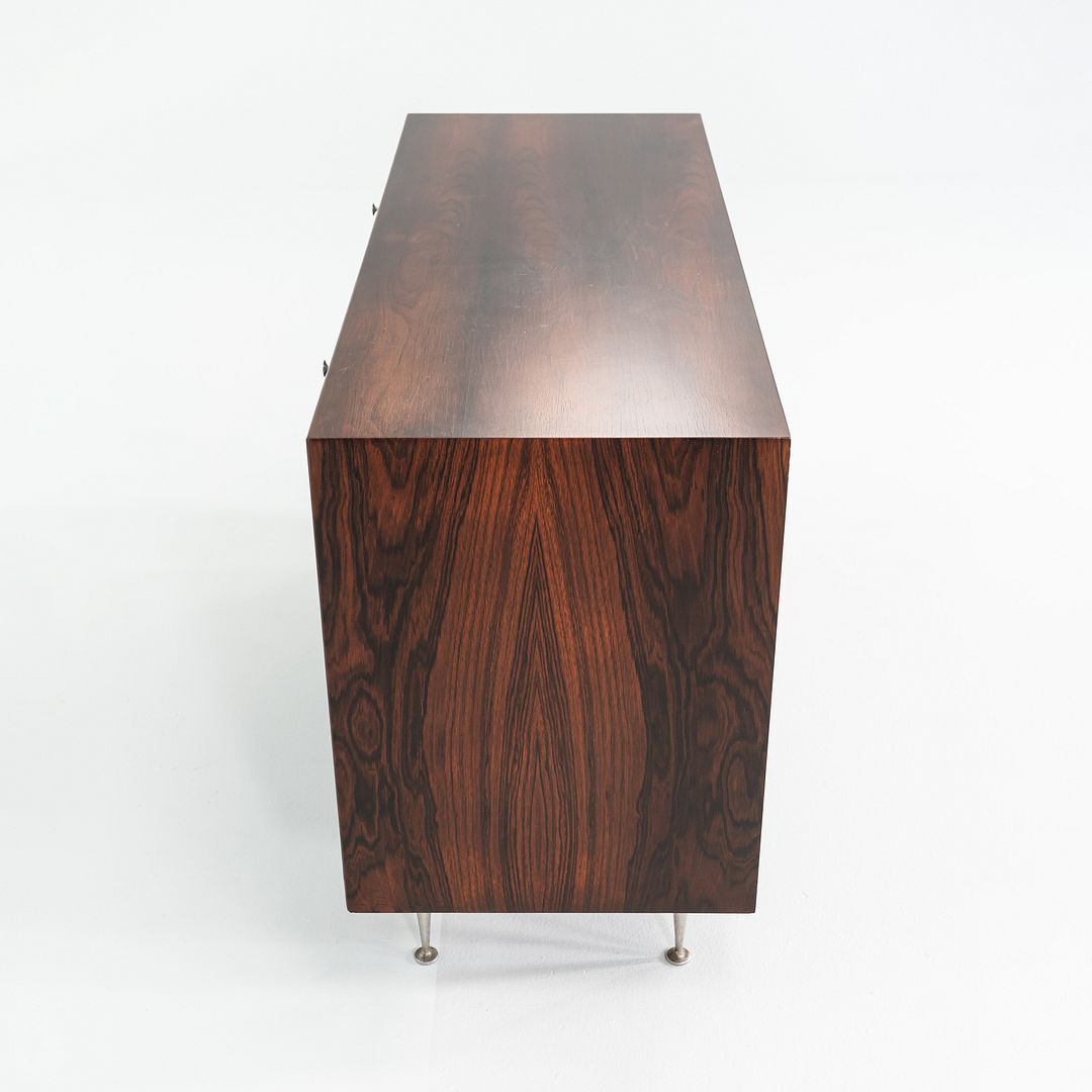 Thin Edge Rosewood 5221 8-Drawer Dresser